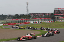 Sebastian Vettel, Ferrari SF16-H at the start of the race