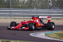 Esteban Gutierrez, Ferrari tests the 2017 spec Pirelli
