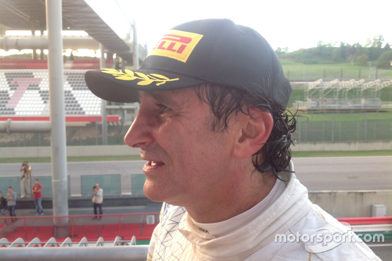 Alex Zanardi, BMW Team Italia, con i giornalisti