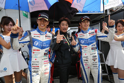近藤真彦監督、柳田真孝、佐々木大樹(#24 フォーラムエンジニアリング ADVAN GT-R)