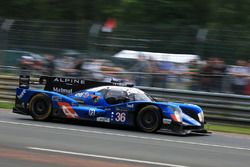 #36 Signatech Alpine A460: Gustavo Menezes, Nicolas Lapierre, Stéphane Richelmi