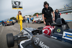 Pedro Piquet, Van Amersfoort Racing Dallara F312 Mercedes-Benz, Grid girl