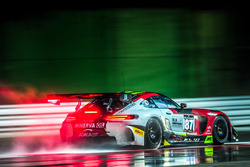 Mercedes AMG GT3 команды AKKA ASP: Жан-Люк Бобелик, Морган Муллен-Траффор