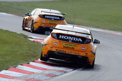 Matt Neal, Halfords Yuasa Racing