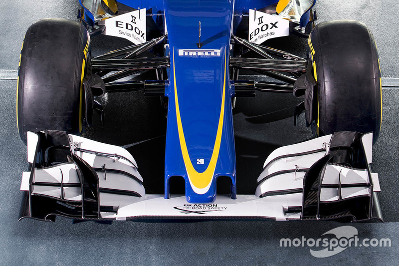 Sauber C35 ön kanat detay