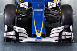 Détails de l'aileron avant de la Sauber C35