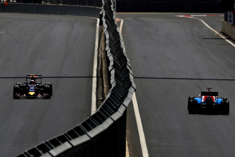 Carlos Sainz Jr., Scuderia Toro Rosso STR11