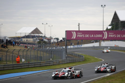 #6 Toyota Racing Toyota TS050 Hybrid: Stéphane Sarrazin, Mike Conway, Kamui Kobayashi and #5 Toyota Racing Toyota TS050 Hybrid: Anthony Davidson, Sébastien Buemi, Kazuki Nakajima