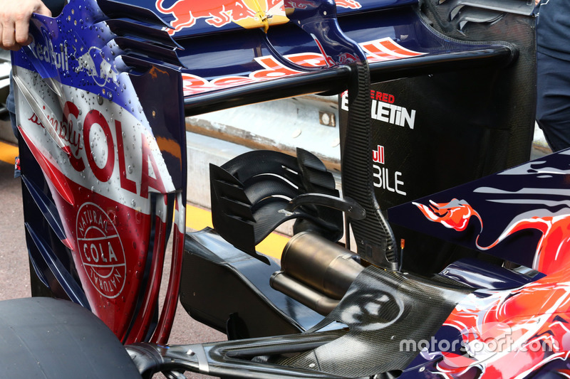 Toro Rosso STR11, Heckflügel