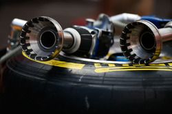 Pit stop air guns