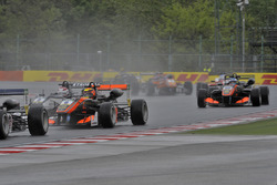 Pedro Piquet, Van Amersfoort Racing Dallara F312 Mercedes-Benz, Callum Ilott, Van Amersfoort Racing Dallara F312 Mercedes-Benz