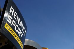 Motorhome du Renault Sport F1 Team