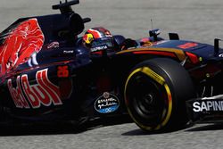 Daniil Kvyat, Scuderia Toro Rosso STR11