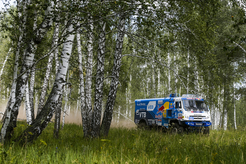 3. #303 Kamaz: Anton Shibalov, Robert Amatych, Almaz Khisamiev