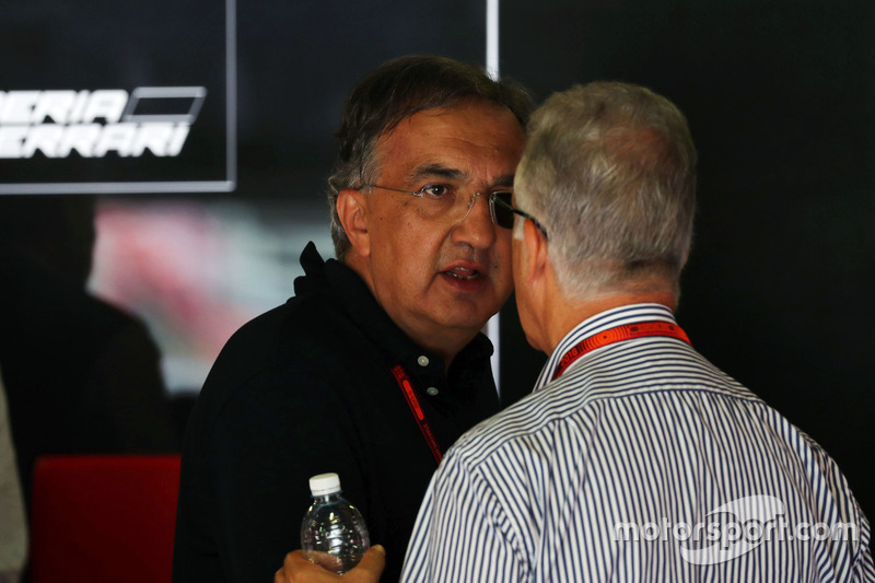Sergio Marchionne, Ferrari Başkanı ve Fiat Chrysler Automobiles CEO'su ve Piero Ferrari, Ferrari Baş