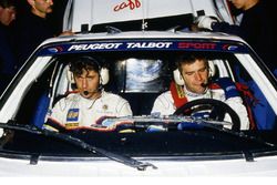 Popi Amati e Andrea Zanussi a bordo della Peugeot 205 T16