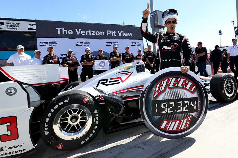 Pole-Position für Helio Castroneves, Team Penske Chevrolet