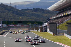 Start: #8 Audi Sport Team Joest Audi R18 e-tron quattro: Lucas di Grassi, Loic Duval, Oliver Jarvis leads