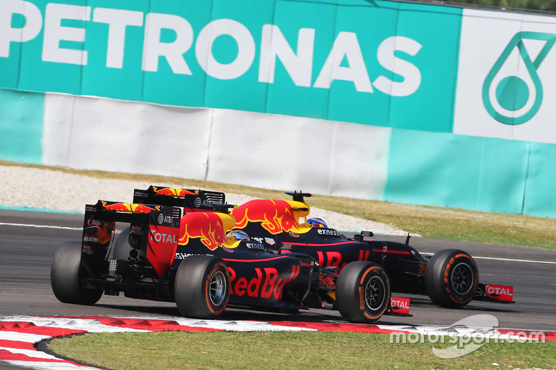 Daniel Ricciardo, Red Bull Racing RB12, und Max Verstappen, Red Bull Racing, RB12