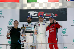 Podio: il vincitore della gara Roberto Colciago, Target Competition, Honda Civic TCR; il secondo cla