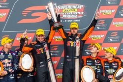 Podium: winners Will Davison, Jonathon Webb, Tekno Autosports Holden