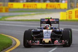 Carlos Sainz Jr., Scuderia Toro Rosso STR11