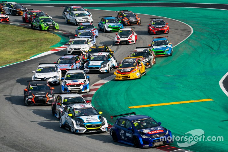 Partenza, Julien Briché, JSB Compétition Peugeot 308 TCR leads