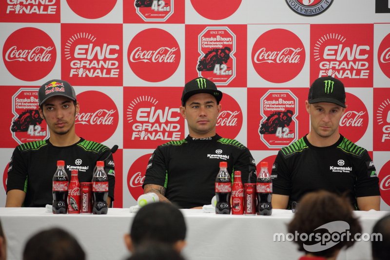 ジョナサン・レイ、レオン・ハスラム、トプラック・ラズガットリオグル(Kawasaki Racing Team)