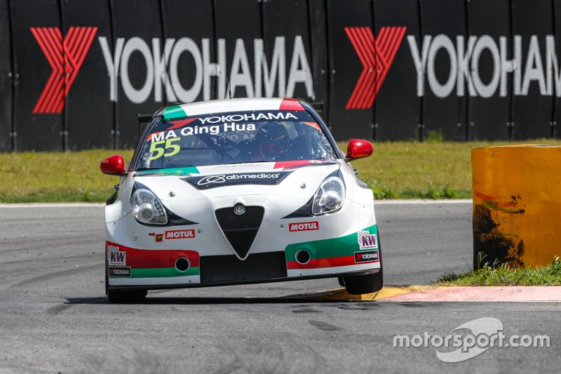 Ma Qing Hua, Team Mulsanne Alfa Romeo Giulietta TCR