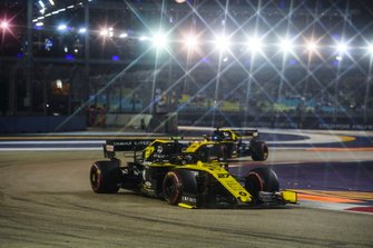 Nico Hulkenberg, Renault F1 Team R.S. 19 ve Daniel Ricciardo, Renault F1 Team R.S.19