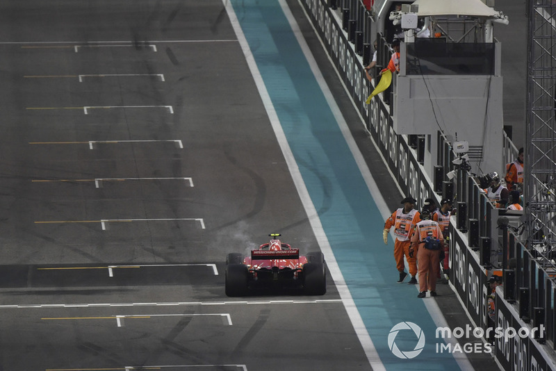 Для Райкконена последняя гонка за Ferrari закончилась сходом с дистанции