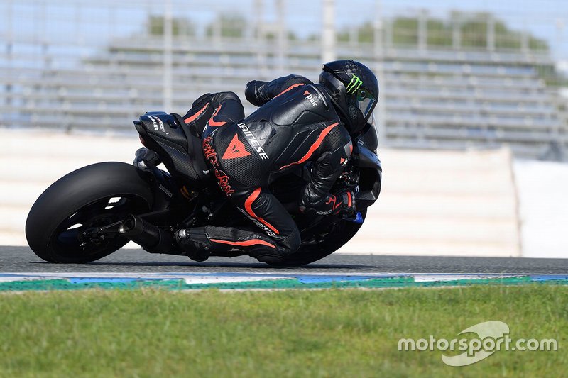 Lewis Hamilton teste la Yamaha Superbike
