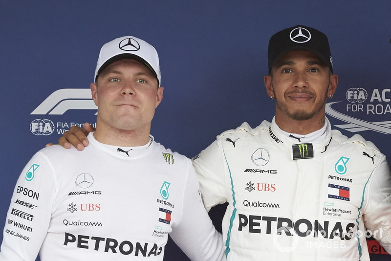 Valtteri Bottas, Mercedes AMG F1, ve pole: Lewis Hamilton, Mercedes AMG F1