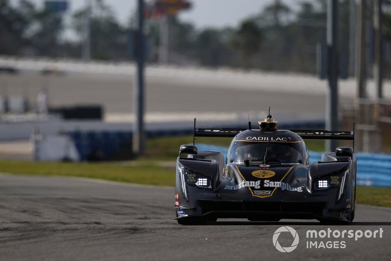 #5 Mustang Sampling Racing Cadillac DPi, DPi: Joao Barbosa, Filipe Albuquerque, Christian Fittipaldi