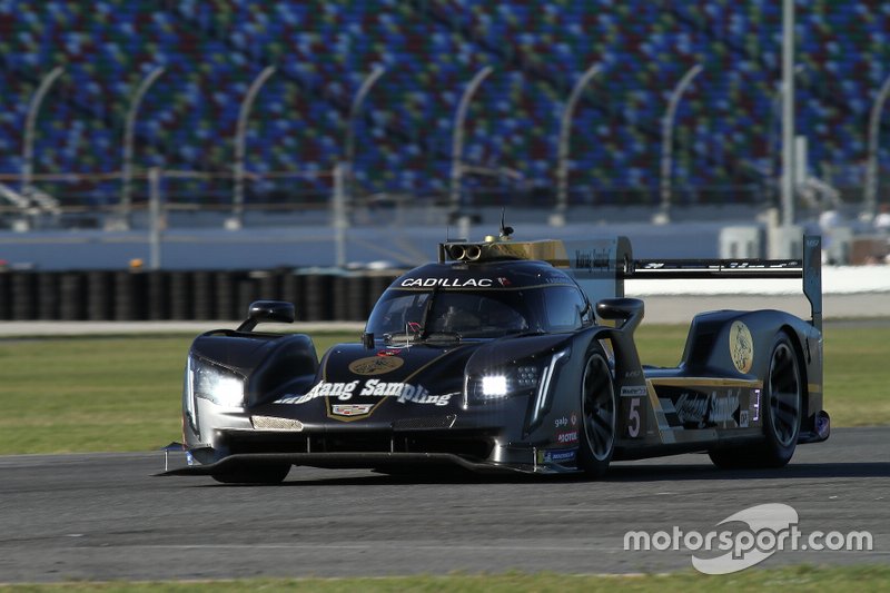 #5 Mustang Sampling Racing Cadillac DPi, DPi: Joao Barbosa, Filipe Albuquerque, Christian Fittipaldi