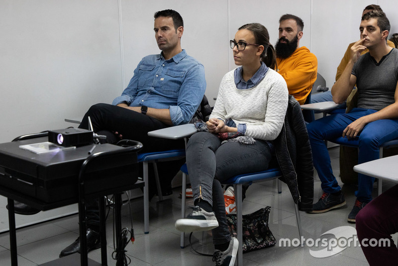 II Curso de Conducción y Nuevas Tecnologías BOSCH - Motor1.com España - Motorsport.com