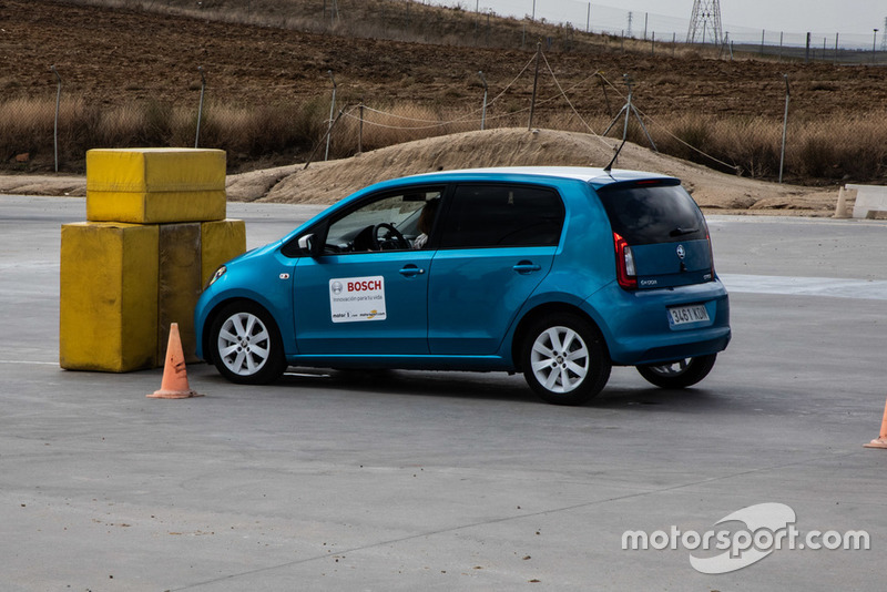 II Curso de Conducción y Nuevas Tecnologías BOSCH - Motor1.com España - Motorsport.com