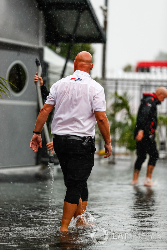 FOM TV Crew in the rain