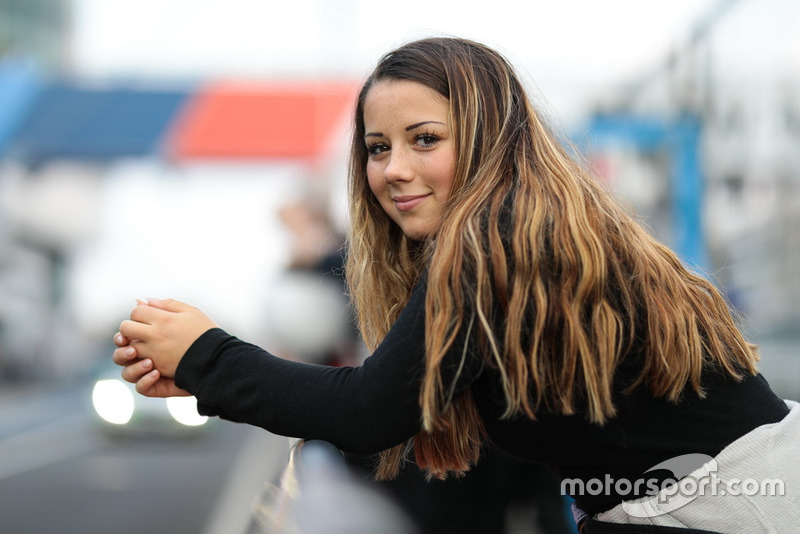 #459 Porsche Cayman: Carrie Schreiner