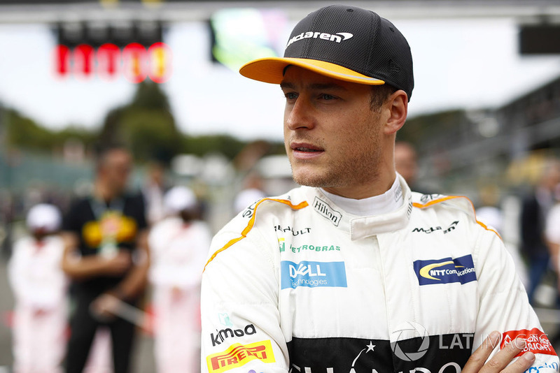 Stoffel Vandoorne, McLaren, on the grid