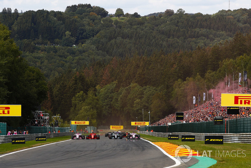 Sebastian Vettel, Ferrari SF71H, Lewis Hamilton, Mercedes AMG F1 W09, Esteban Ocon, Racing Point Force India VJM11, Sergio Perez, Racing Point Force India VJM11