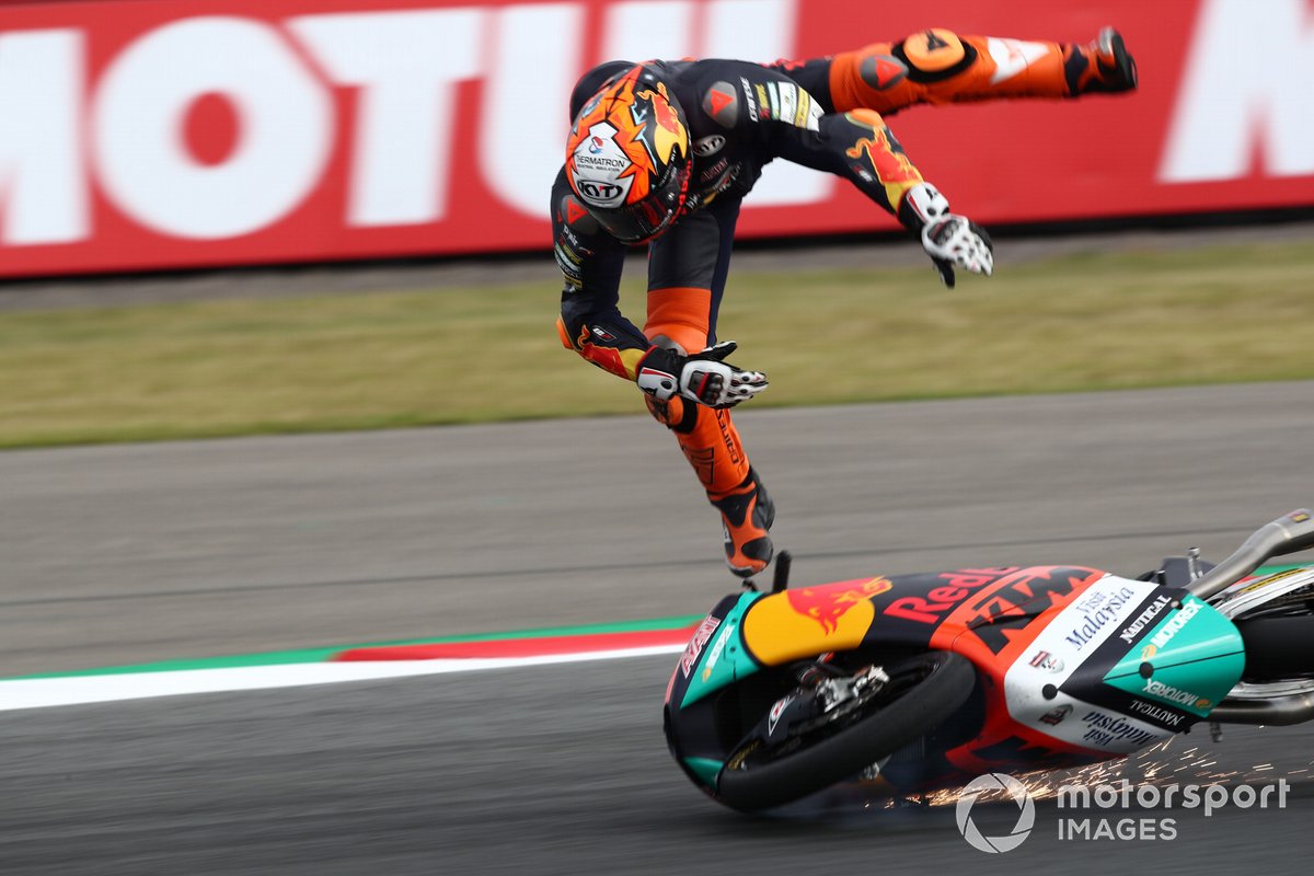 Caída de Jaume Masia, Red Bull KTM Ajo