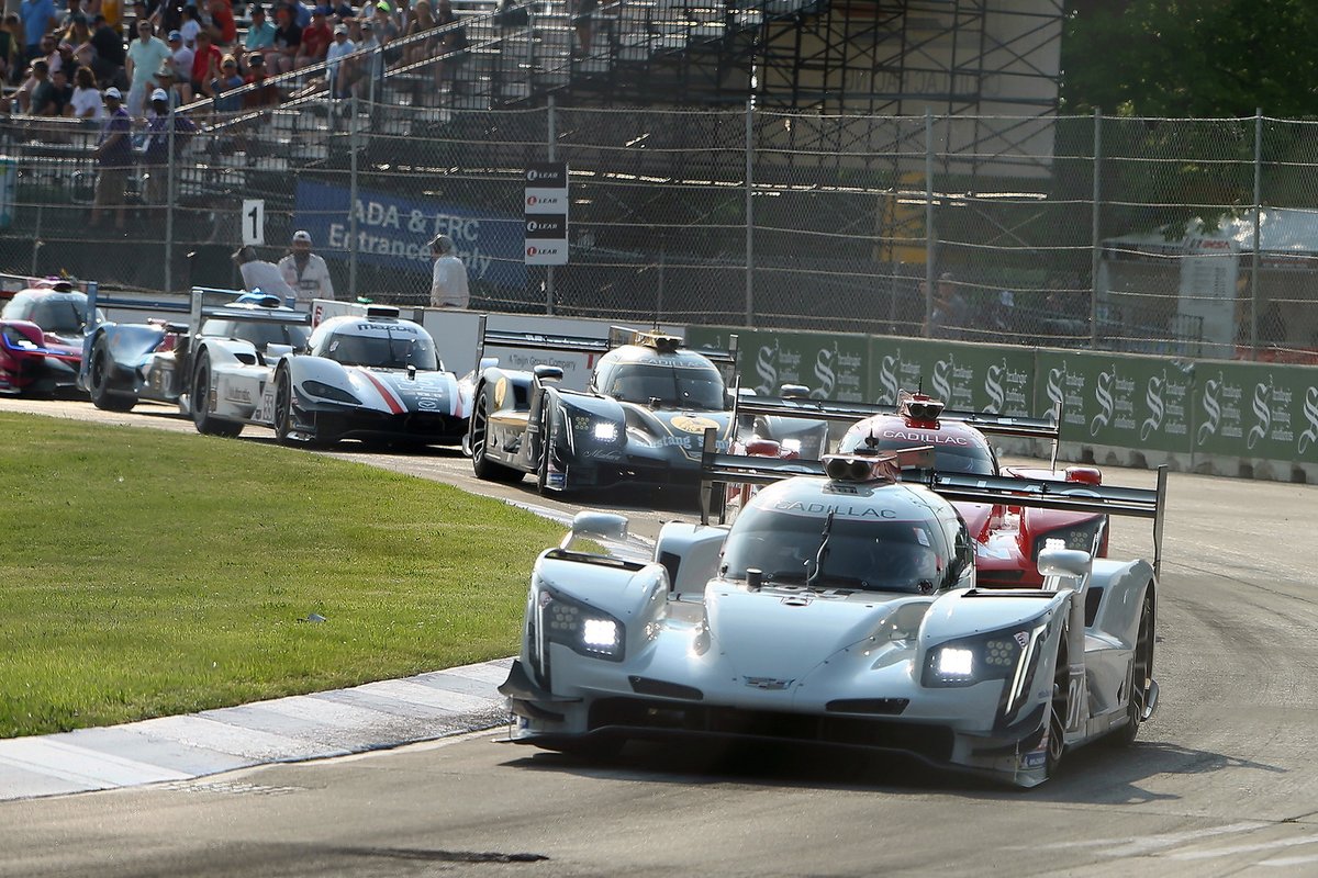 #01 Chip Ganassi Racing Cadillac DPi: Renger van der Zande, Kevin Magnussen