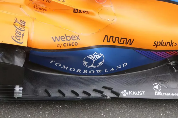 Detalle de los deflectores del McLaren MCL35M