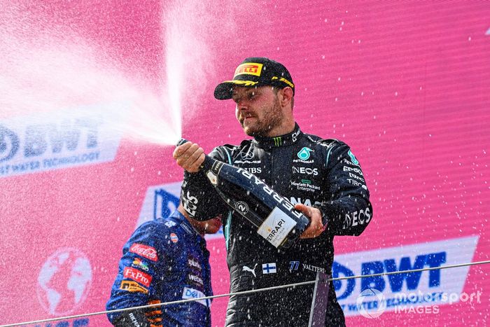 Podio: segundo lugar Valtteri Bottas, Mercedes