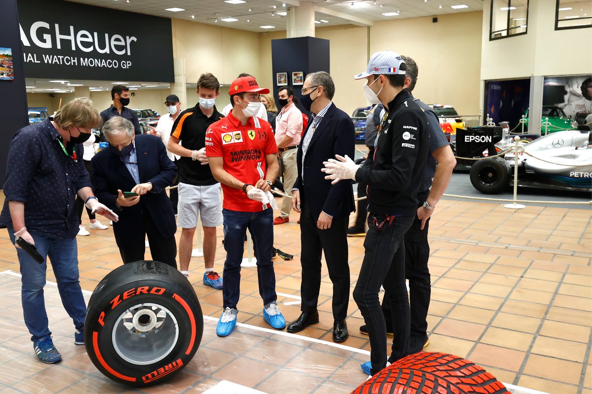 Stefano Domenicali Presidente e Amministratore Delegato F1, Charles Leclerc Ferrari,