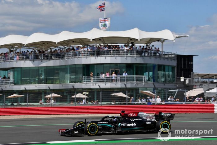 Lewis Hamilton, Mercedes W12