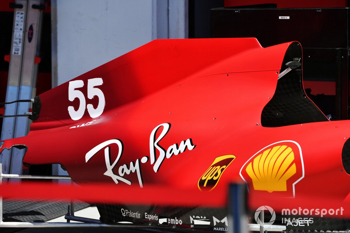 Cubierta del motor del Ferrari SF21
