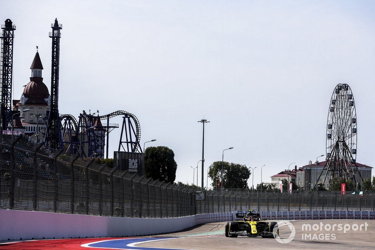 Esteban Ocon, Renault F1 Team R.S.20
