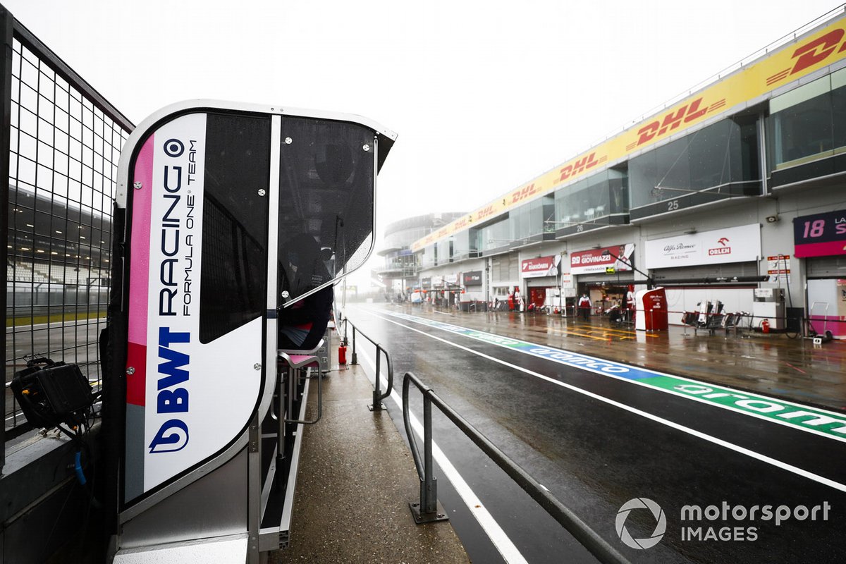 Pit wall de Racing Point F1 Team